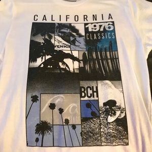 Old Navy graphic t-shirt size small